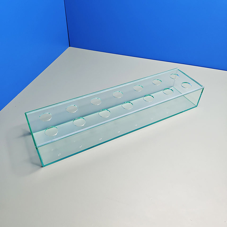 6.acrylic box for flowers