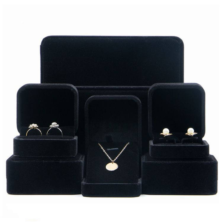 5.gift packaging jewellery case