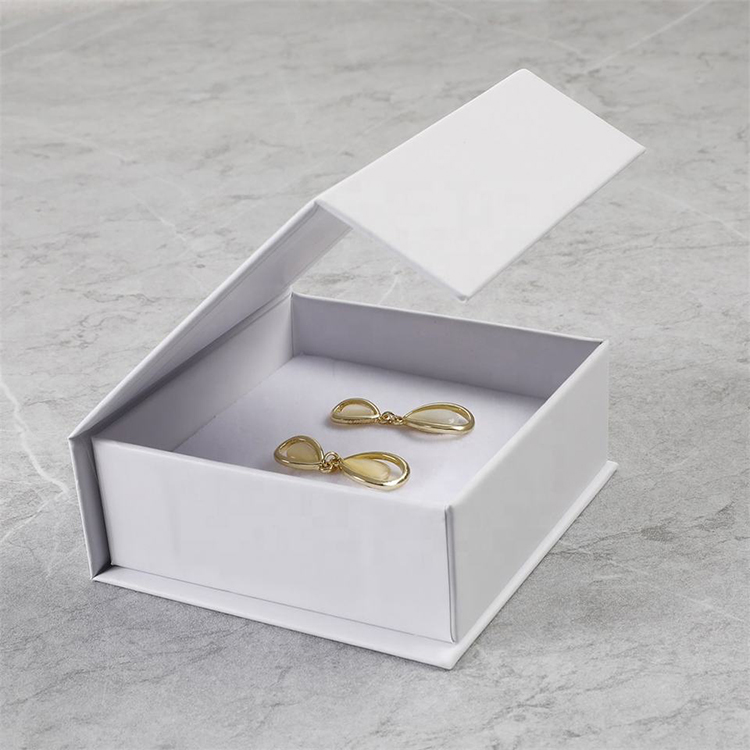 7.navy blue paper jewelry box