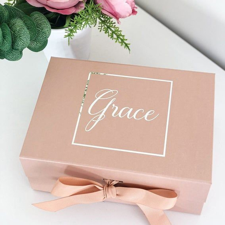 folding gift box with ribbon 3