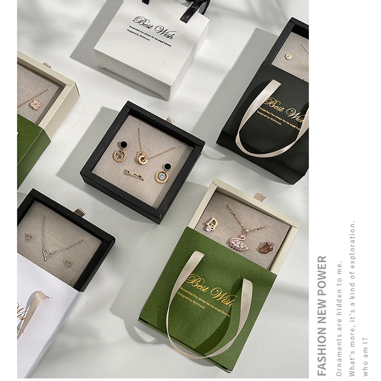 Paper jewelry box packaging made in china