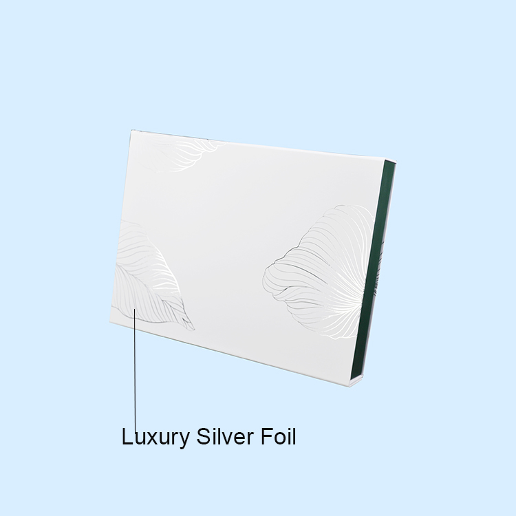 white fold box detail 1