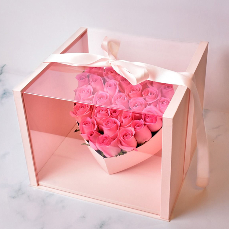 Delicate and elegant heart-shaped flower box