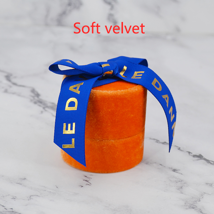 velvet round box 2 