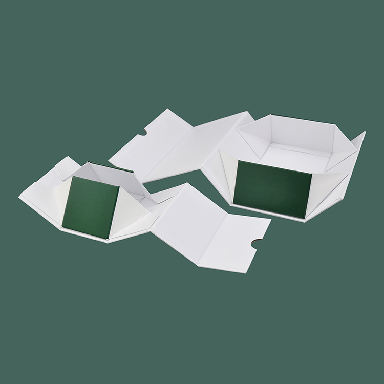 white fold box detail3