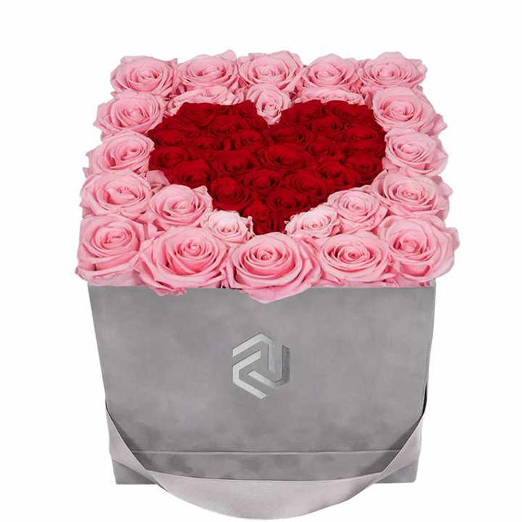 Portable velvet square flower box