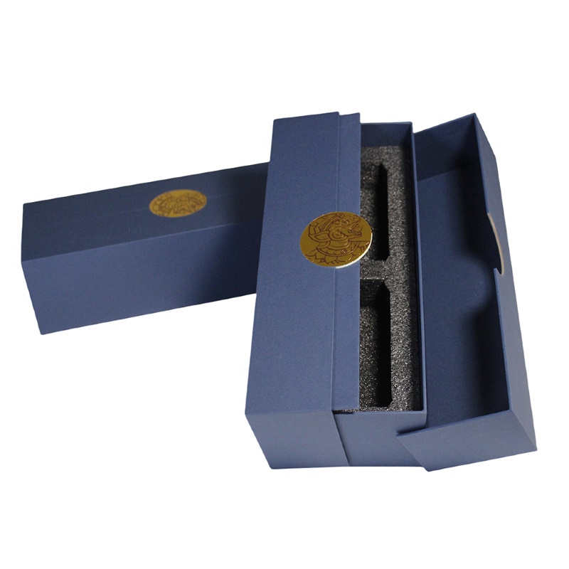Double Door Magnetic Wine Gift Box with Sponge Insert for Premium Beverage Packaging