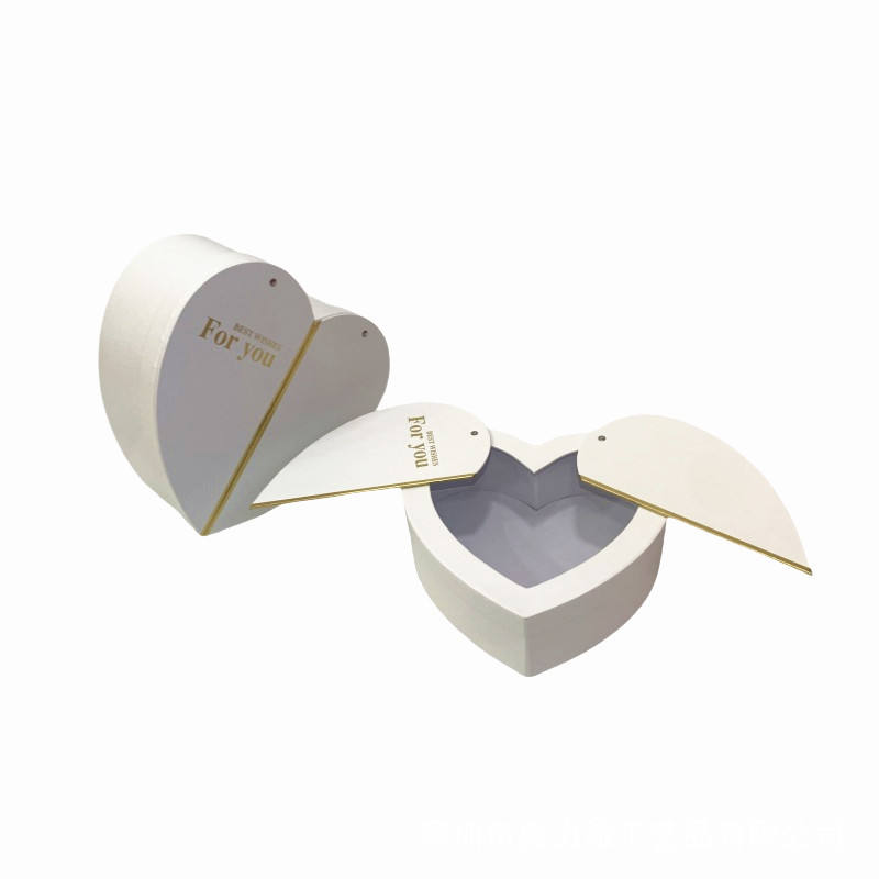 Custom Luxury Heart Shaped Flower Box with Magnetic Opening Design