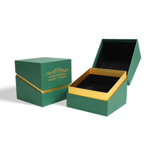 Custom Luxury Scented Candle Box with Magnetic Lid and Premium Gift Packaging Design
